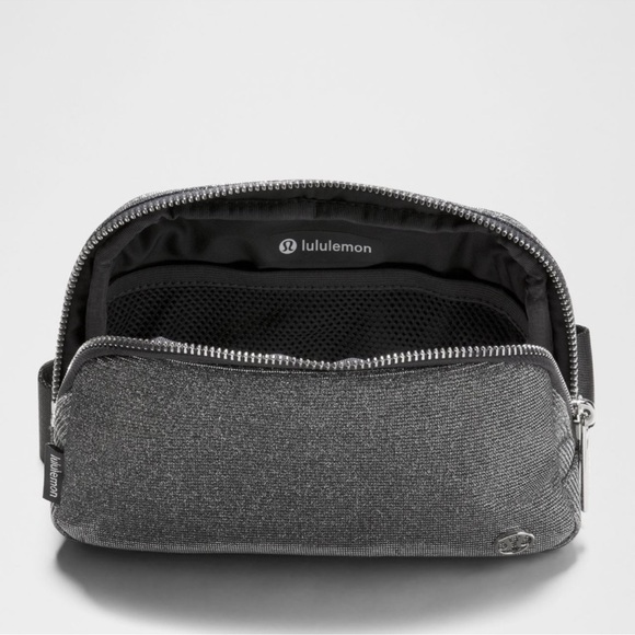 lululemon Everywhere Belt Bag Black Glitter NWT - Picture 5 of 8